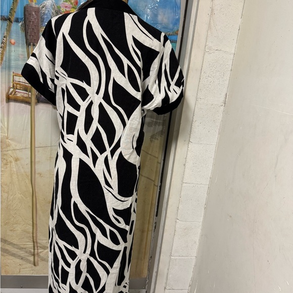 NWT Black and White Patterned Dress SZ M - Picture 2 of 10